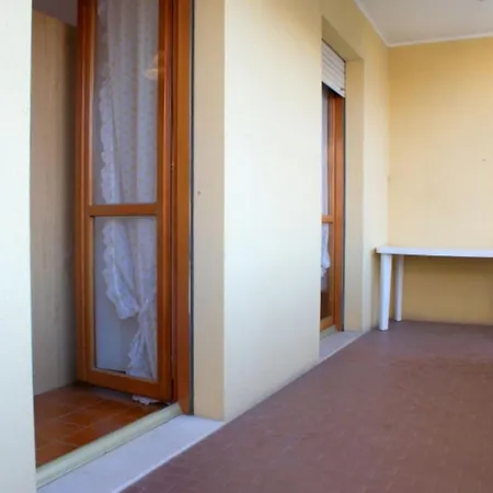 Extra Comfort In A Renovated Flat For 6 Apartment