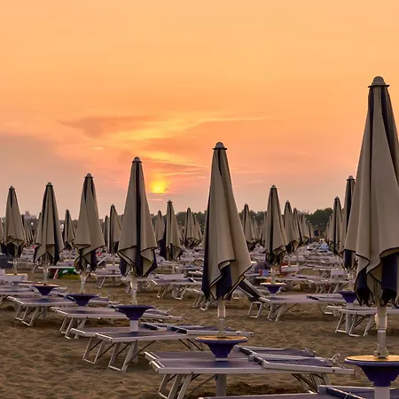 Extra Comfort In A Renovated Flat For 6 Bibione